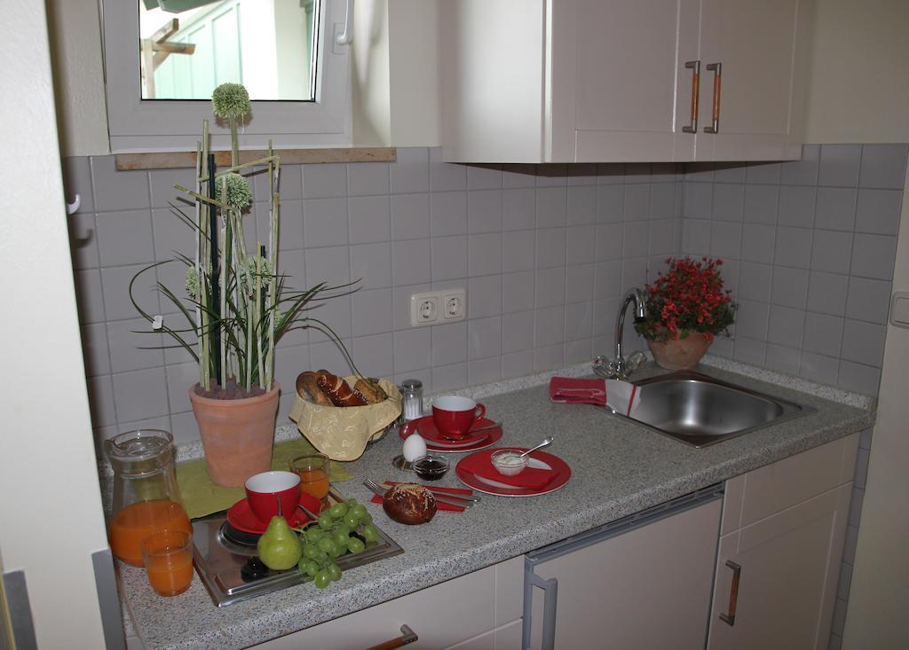 Apart-Hotel Pension Rossmayer Бад-Фюссинг Номер фото
