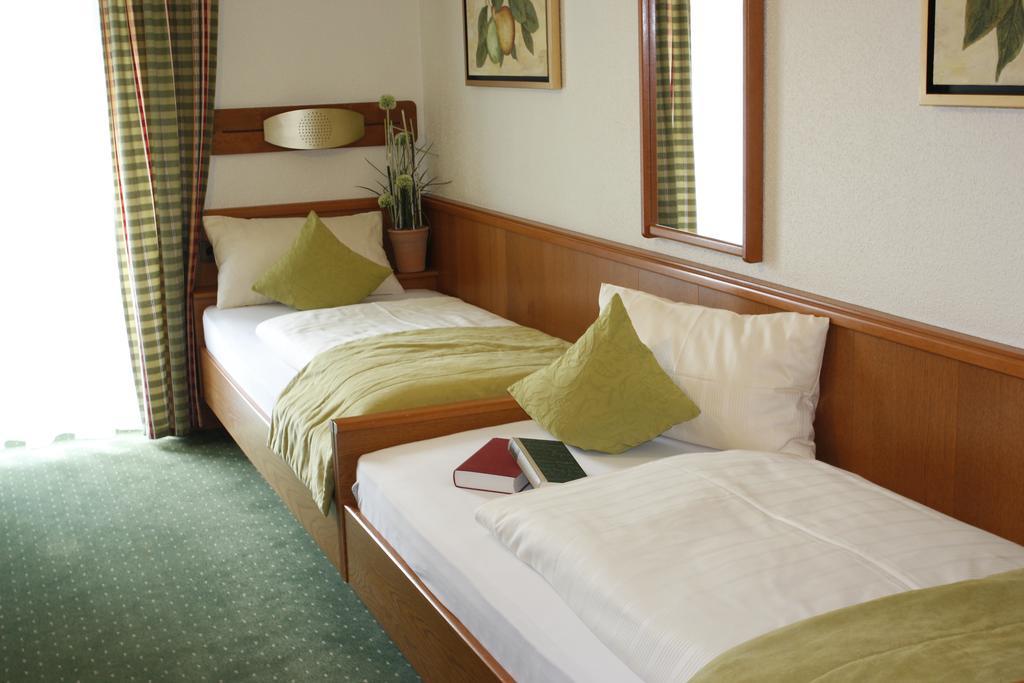 Apart-Hotel Pension Rossmayer Бад-Фюссинг Экстерьер фото