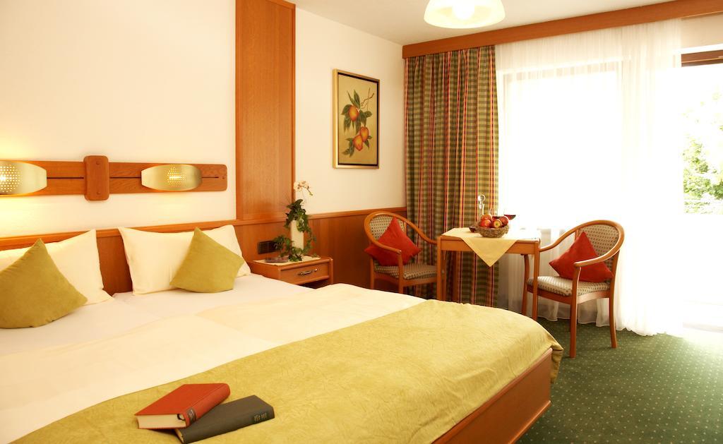 Apart-Hotel Pension Rossmayer Бад-Фюссинг Номер фото